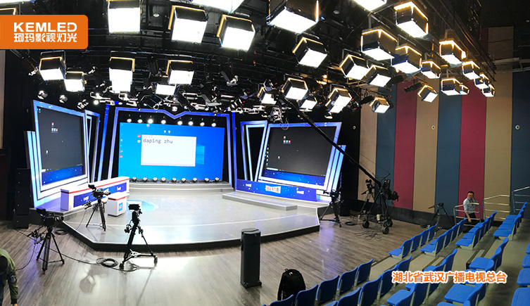 区人大常委会主任王继耀