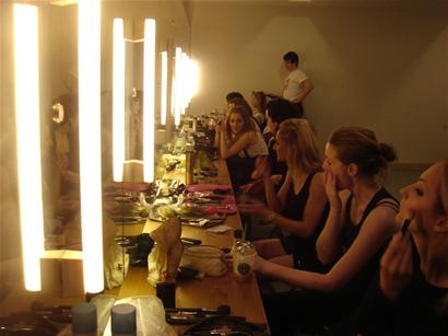 国防部新闻局副局长、国防部新闻发言人蒋斌大校就近期涉军问题发布消息