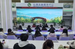 分别分享他们的“归乡”