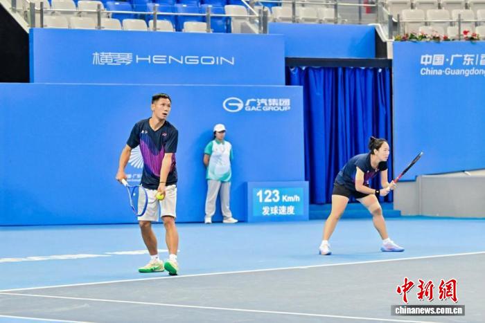 残特奥会网球赛决出三枚