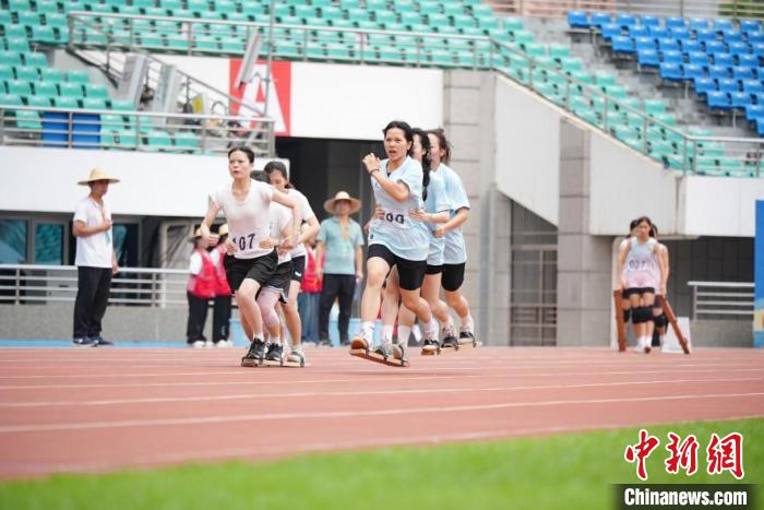 2025广西民族体育炫赛事汇聚中外选手 共享传统运