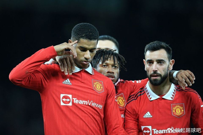 曼联高薪合同困局：六位球员薪资成负担