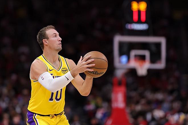 活塞力克湖人终结湖人9连胜 肯纳德状态持续低迷