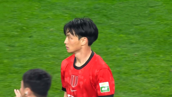 成都蓉城多点开花碾压青岛西海岸